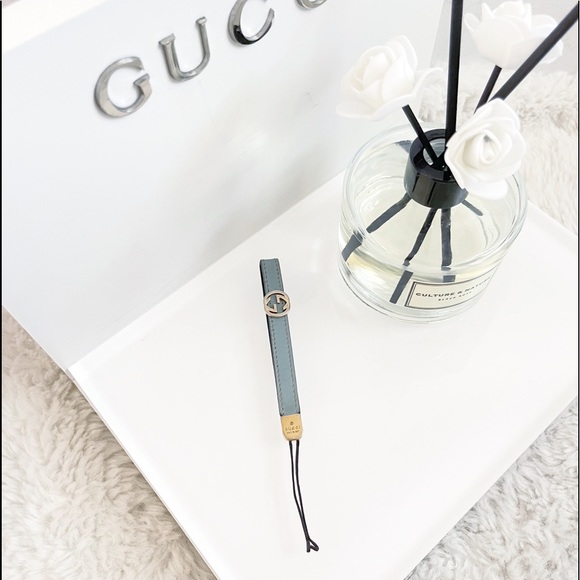 Authentic Gucci Tiffany Blue Patent Leather GG Logo Lanyard / Keychain - Picture 9 of 15